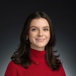 Fiona Xhafi headshot